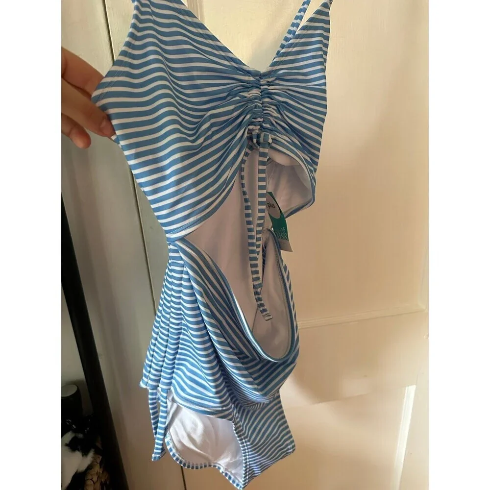 Outdoor Oasis Women’s size 2X-Large Plus Striped one piece Bathing suit NEW